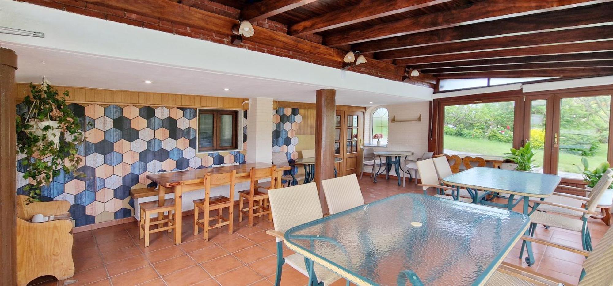 Hotel Cosma House à Hinojedo Extérieur photo