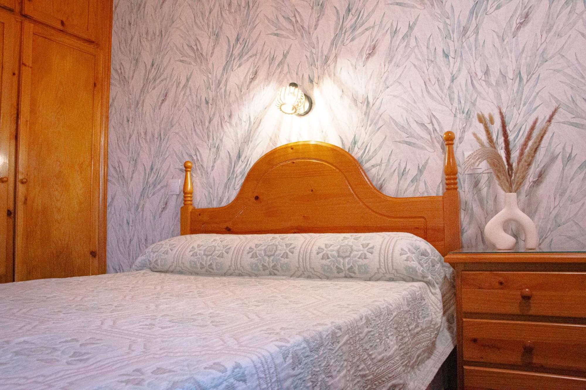 Hotel Cosma House à Hinojedo Extérieur photo